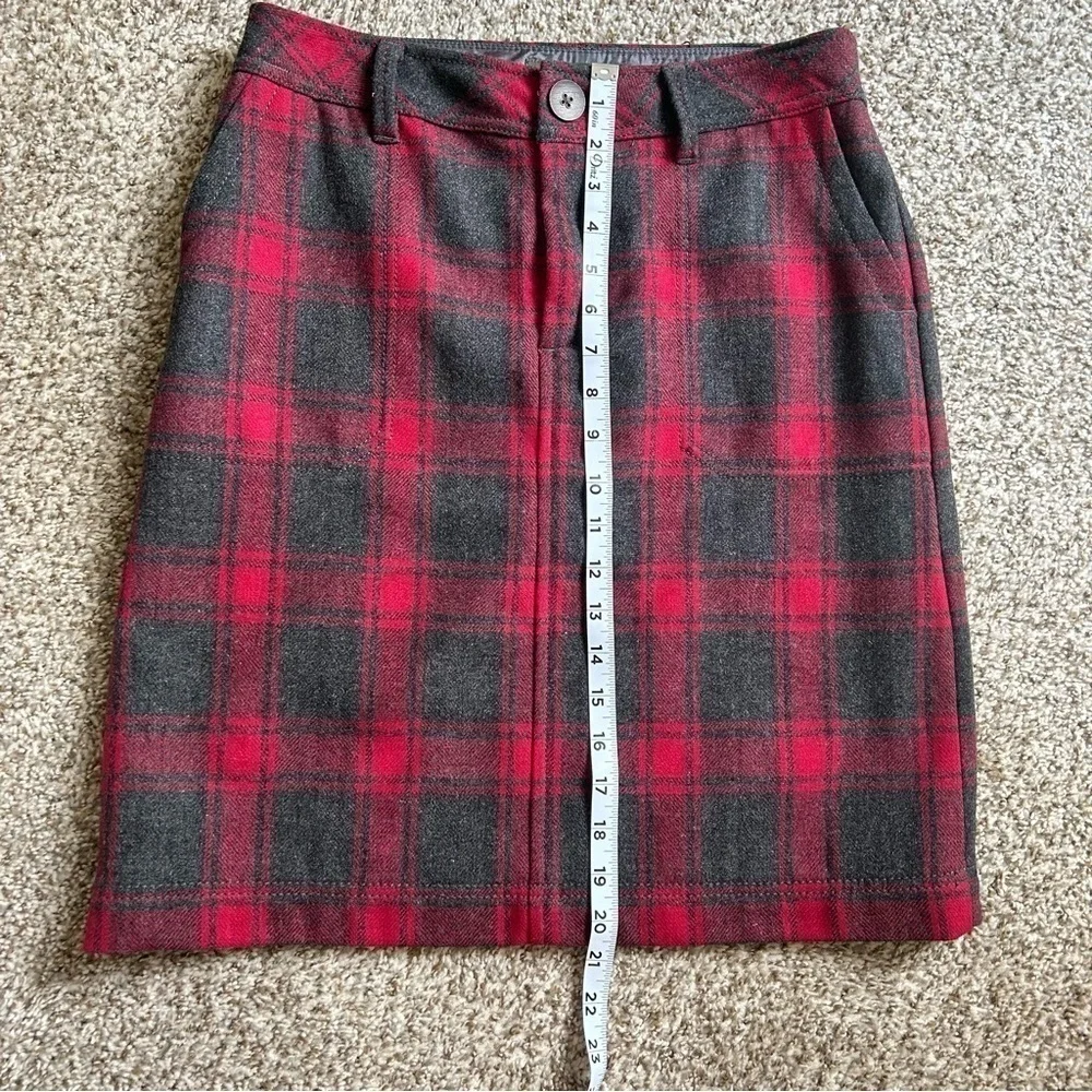 🦋 Eddie Bauer Grey and Red Plaid Wool A-Line Mini Skirt Size 4